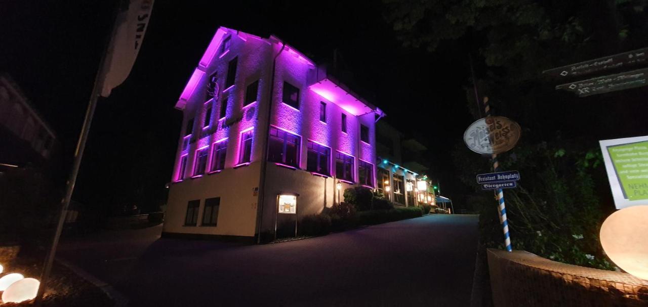 Hotel Bigger Hof - Wirtshaus Platzhirsch Am Jahnplatz Olsberg Extérieur photo