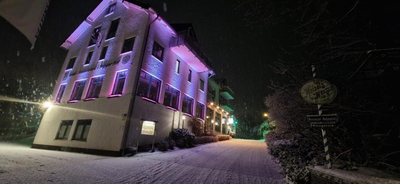 Hotel Bigger Hof - Wirtshaus Platzhirsch Am Jahnplatz Olsberg Extérieur photo