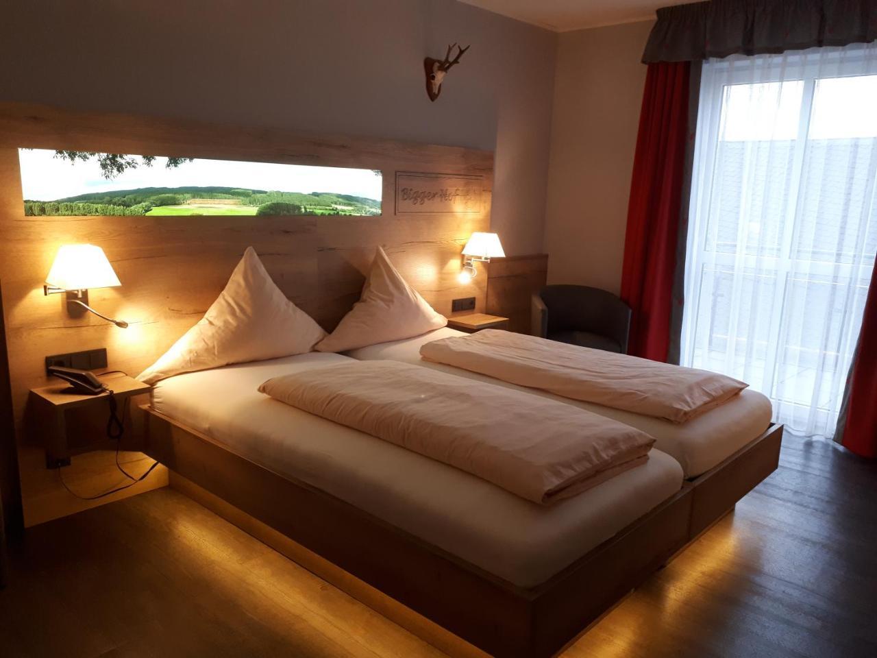 Hotel Bigger Hof - Wirtshaus Platzhirsch Am Jahnplatz Olsberg Extérieur photo