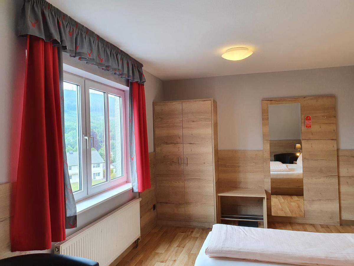 Hotel Bigger Hof - Wirtshaus Platzhirsch Am Jahnplatz Olsberg Extérieur photo